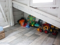 Spielzeugecke im selbstgebauten Baumhaus.  JanaKnöpfchen - Nähen für Jungs